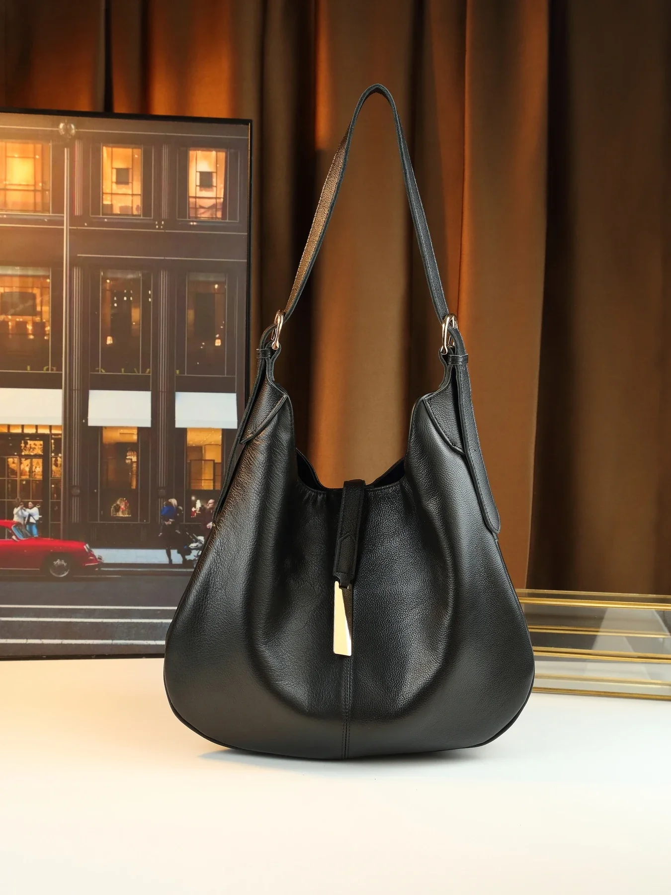 

High fashion black shoulder bag dumpling type simple atmospheric women's bag