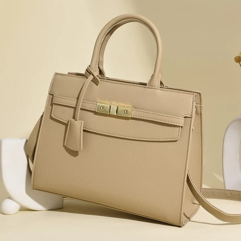 

High-End Women's Shoulder Bag Made Of Premium Leather Featuring Paris Casual Vintage Stylish Look​