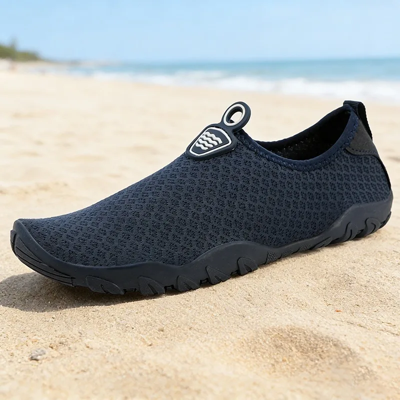 

New unisex casual sports shoes, cool and breathable, easy to put on and take off, suitable for beach sports and indoor fitness.