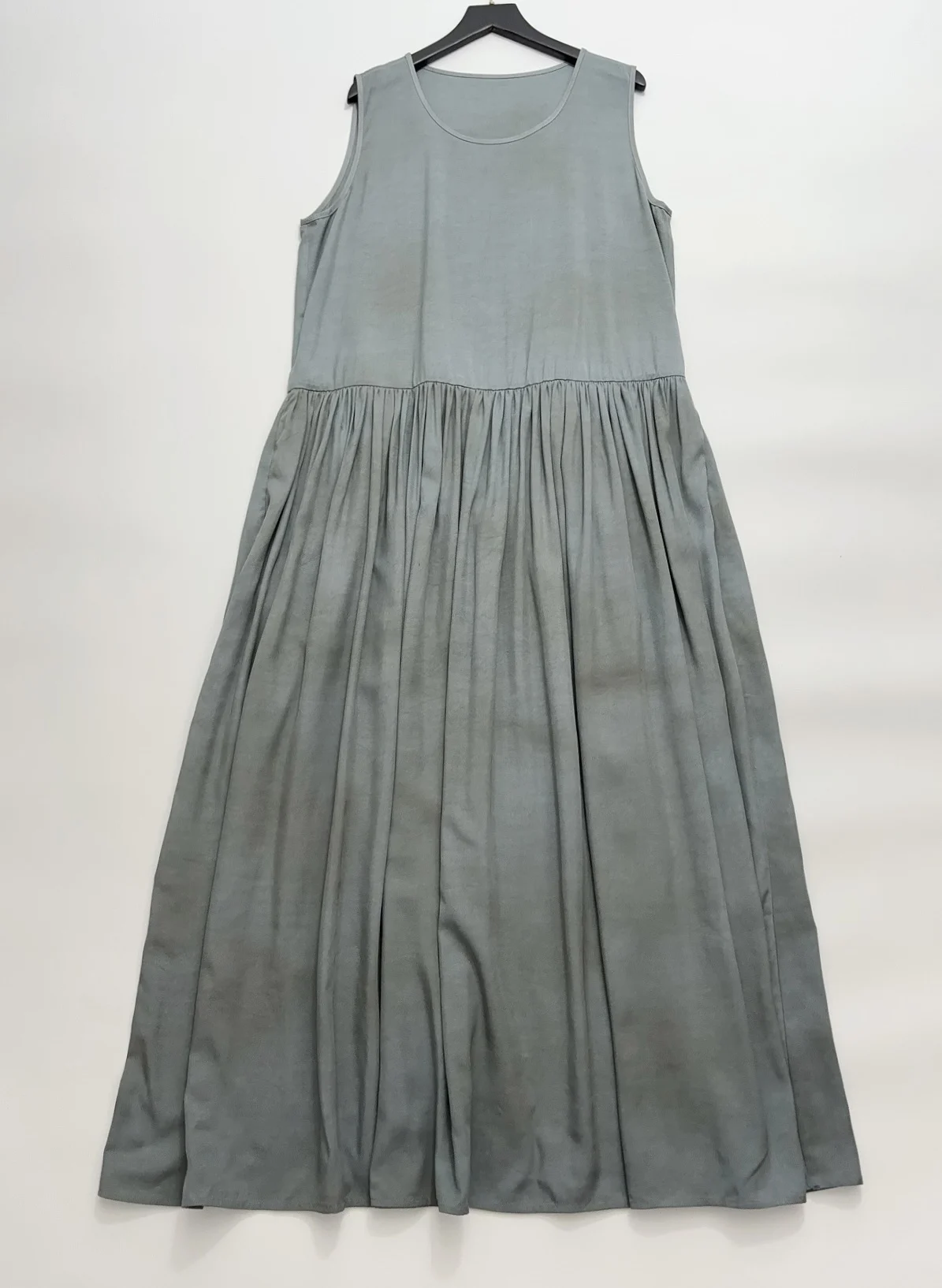 

2024 Women's Clothing Sleeveless paneled pleated dress Spring Summer New 401