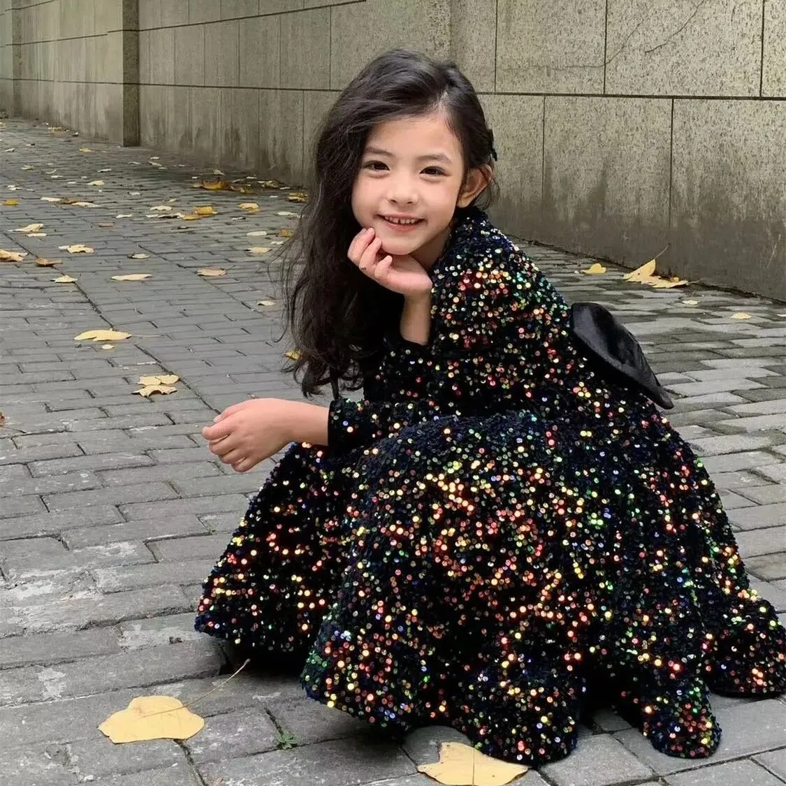 

Girls Long Sleeved Velvet Sequin Dress Autumn Winter Children's Birthday Dress Glittery Soft Fabric for Kids