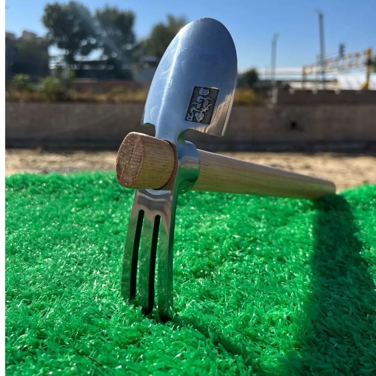 Stainless Steel Dual‑Head Mattock Head, Combined 3‑Prong Rake and Digging Trowel Blade for Yard Garden Cultivation