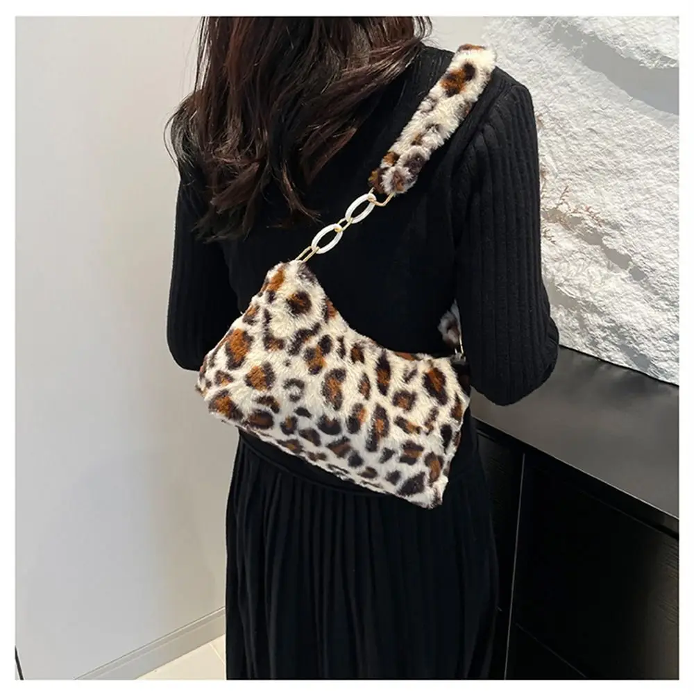 

Retro Women Casual Large Capacity Plush Shoulder Bags Leopard Print Totes Bags Fashion Underarm Bags Girls Puffy Handbags2026