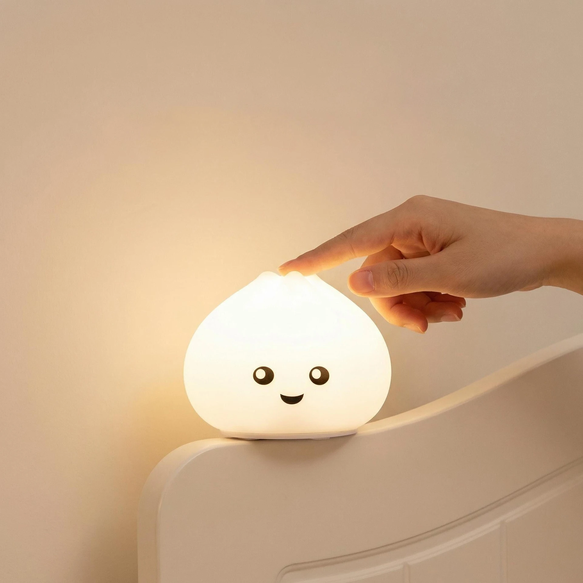 GGbingo Sleeping Light Rechargeable Steamed Bun Night Light Silicone Cute Eye-Protective Lamp Light for Bedroom Ambient Light