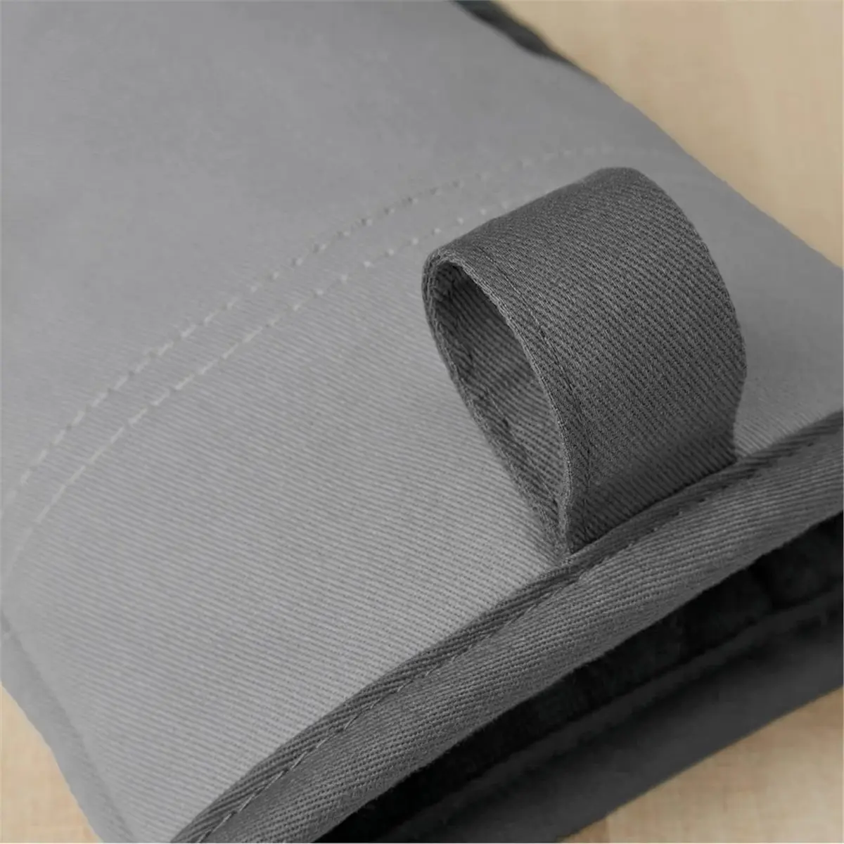 2026 New Tool 1set Non-Slip, Heat-Resistant Glove Set, Made of Heat-Resistant Material, Extra-Thick Kitchen Gloves