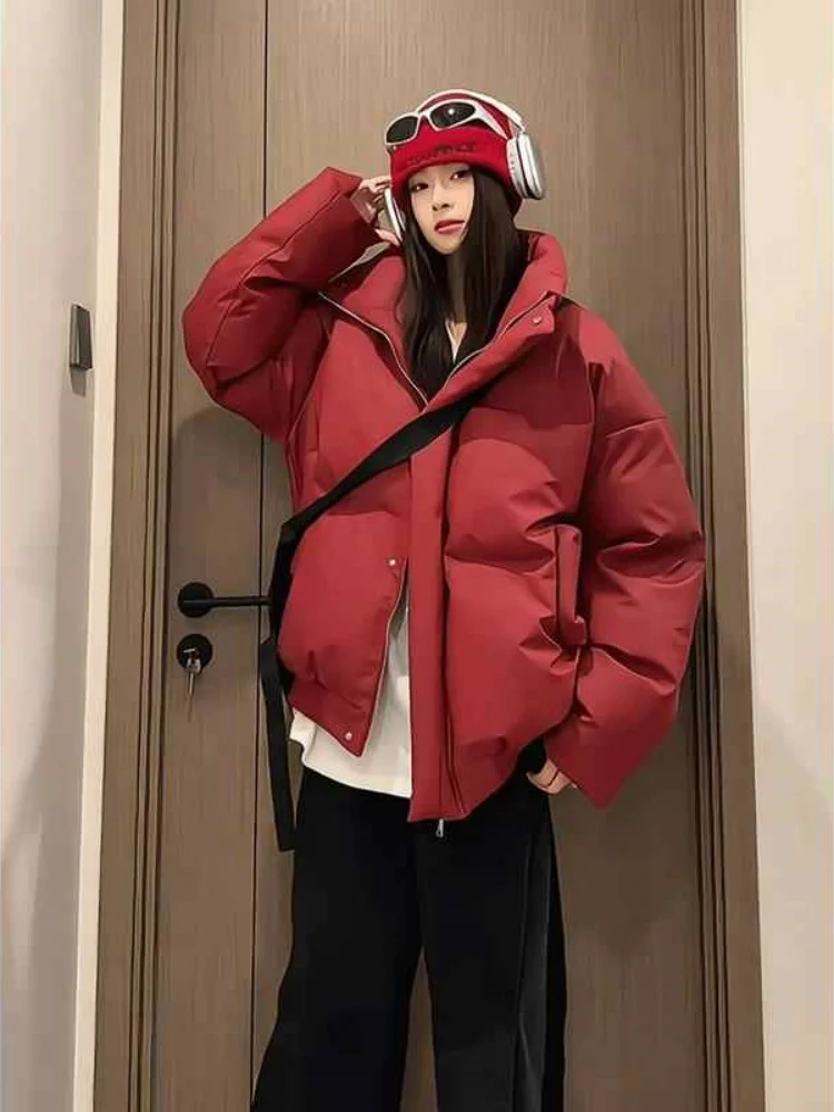 

Красная зимняя куртка из искусственной кожи и хлопка для мужчин, теплая, с воротником-стойкой, в стиле пуховика, парная, молодежная, модная, повседневная одежда