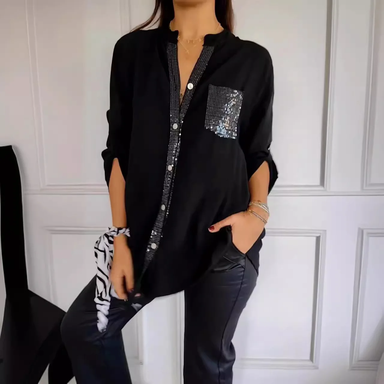 Top cardigan con tasca con paillettes e colletto rialzato da donna casual alla moda per l'estate 2025