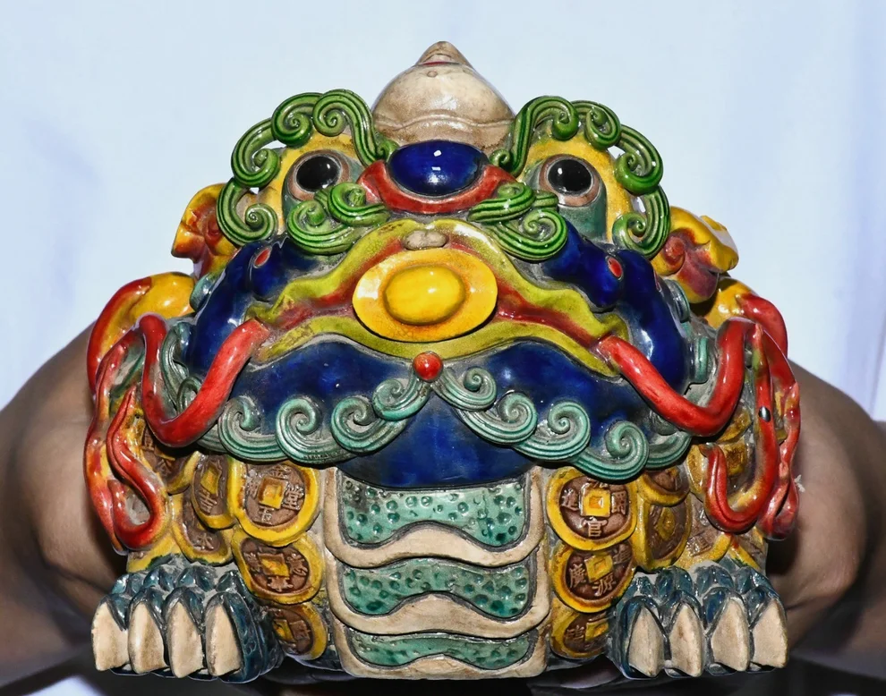 7.4'' Old Chinese Dynasty Wucai Porcelain Yuanbao Golden Toad Spittor Statue