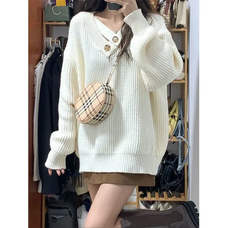 Autumn and Winter Age Reducing Retro Academy Style Loose and Fashionable Sweater Slimming Wrapped Hip Short Skirt Set