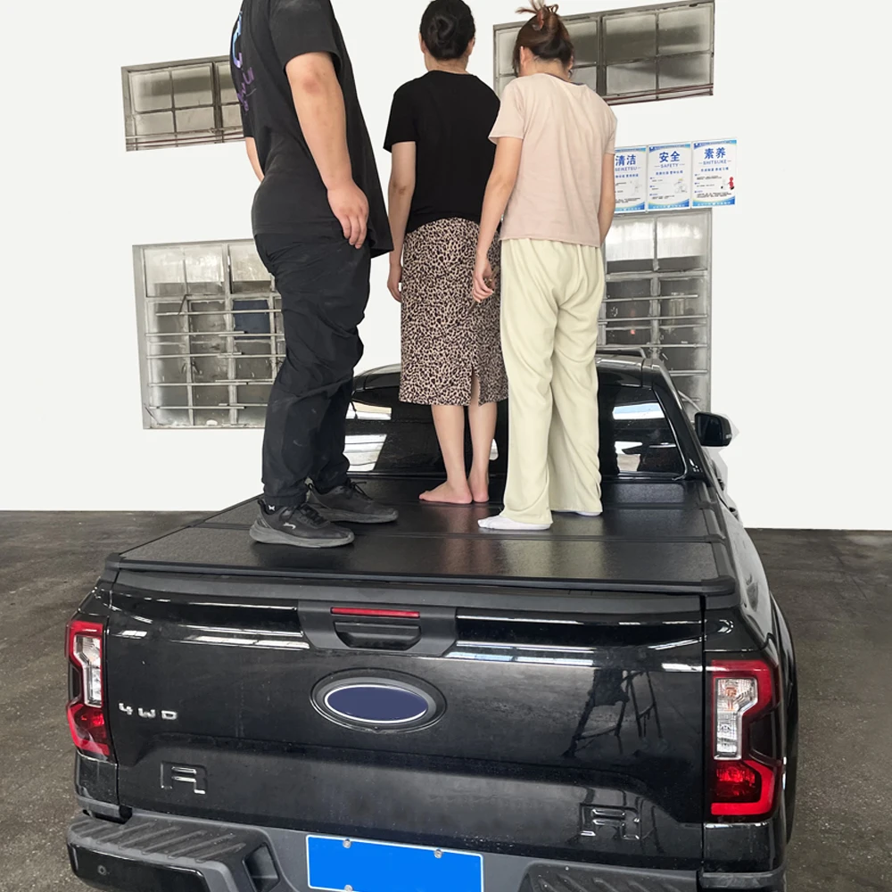 Trucks 4x4 Pickup Folding Waterproof Hard Trifold Aluminum Tonneau Cover for 2019-2025 Chevrolet Silverado 1500 & Ranger