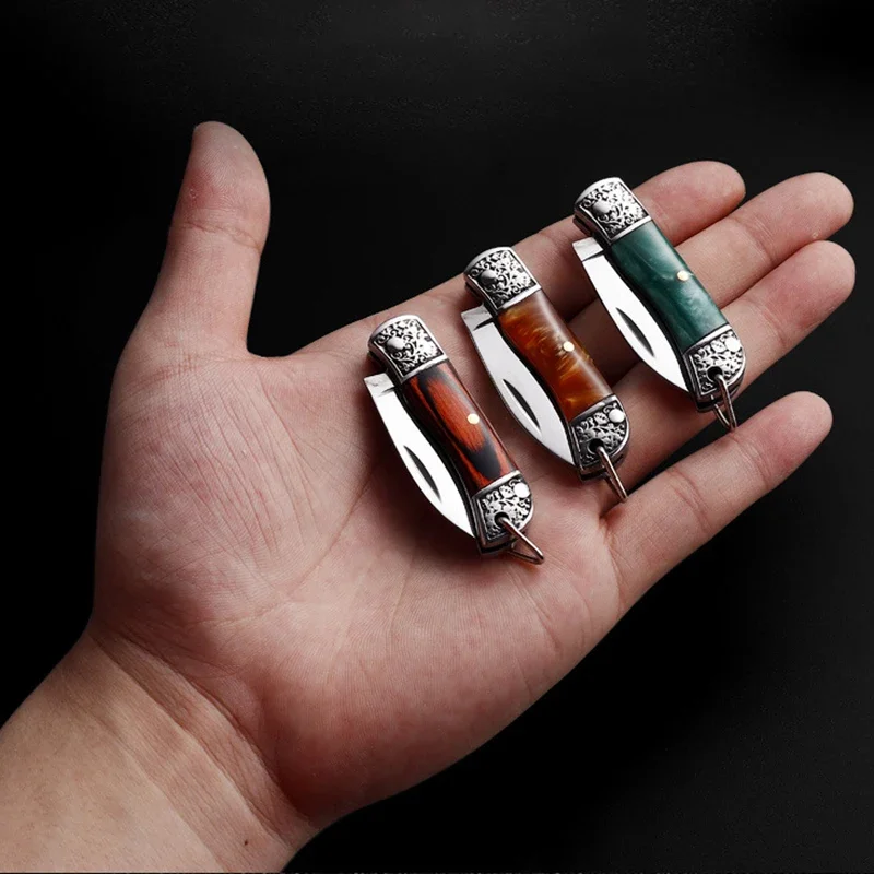 Mini Keychain Portable Fruit Knife Folding Knife Convenient Express Unpacking Knife Outdoor Camping Survival Tool