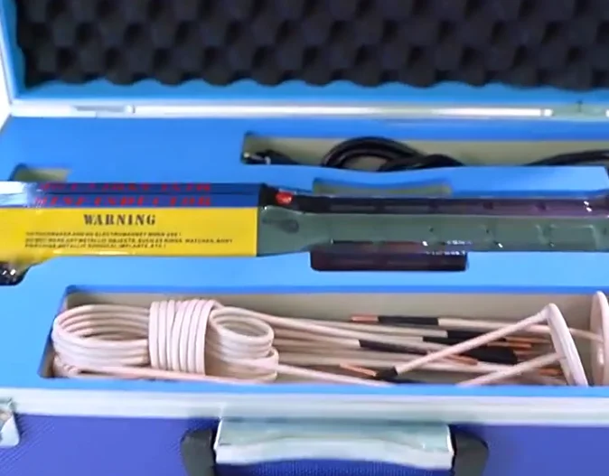 Portable Flameless Metal Induction Heater, Handheld Fast Heating Tool for Loosening Rusty Bolts and Nuts
