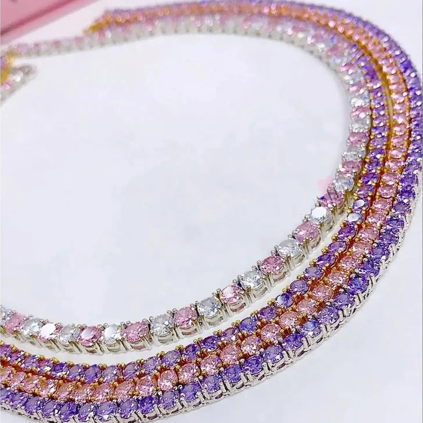 2025 Luksusowa nowa moda Iced Out Bling Big Carat Round Cut White Pink Cz Tennis Charm Choker Naszyjniki dla kobiet Biżuteria ślubna — zdjęcie 7