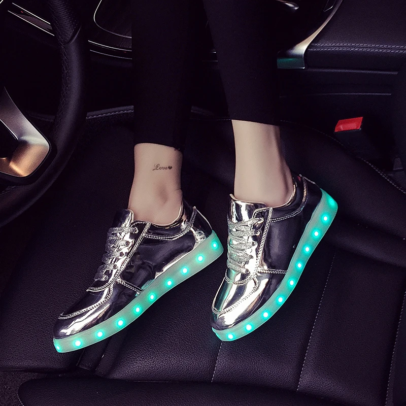 Large Size 35-45 Glowing Sneakers Adult Unisex LED Shoes Luminous Sneakers Girls Breathable Shoes Men and Women Led Casual Shoes