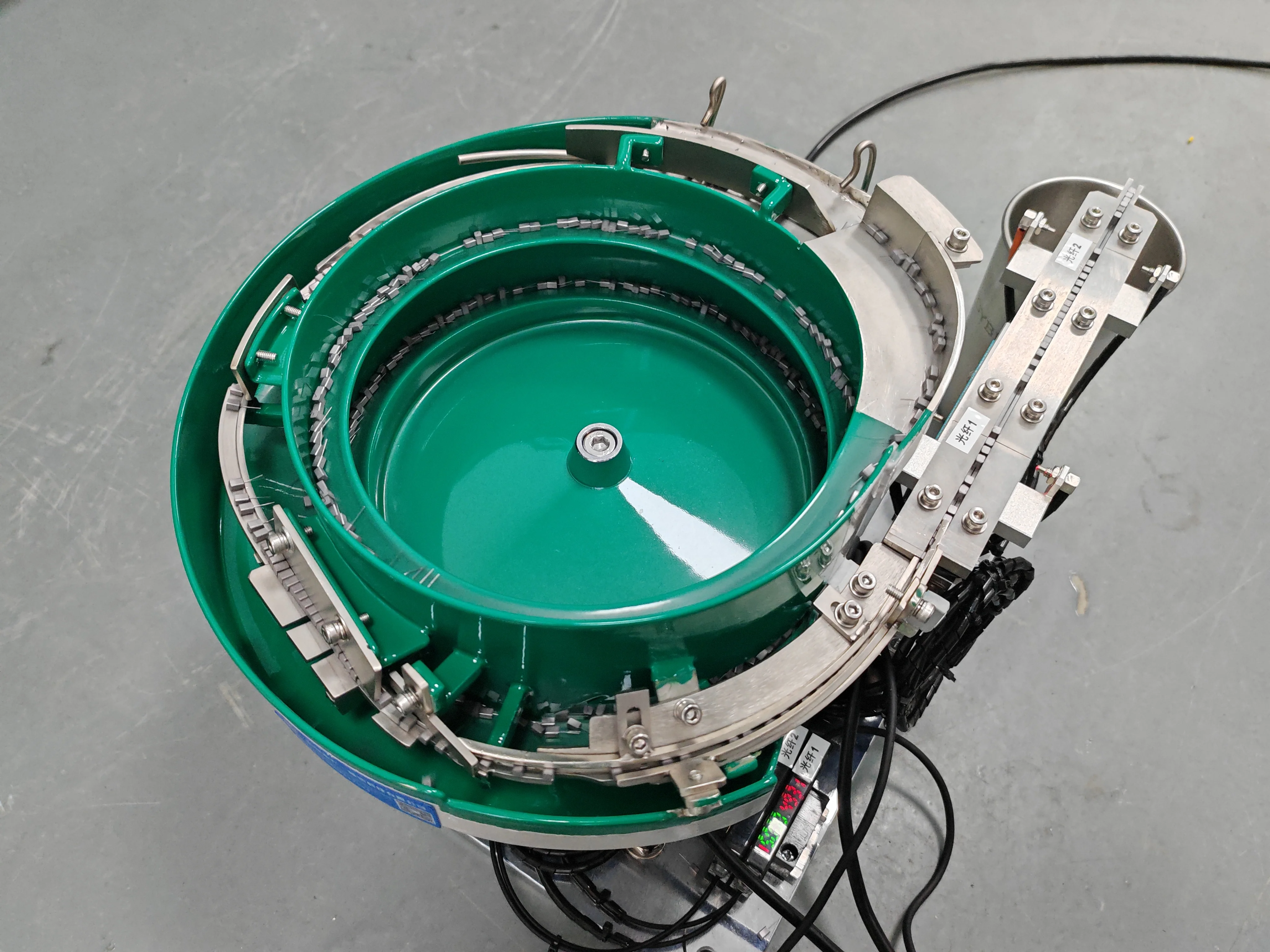 Factory Direct Micro Steel Vibrating Bowl Feeder Automatic Capacity For Industrial And Machinery Automatic Feeding System