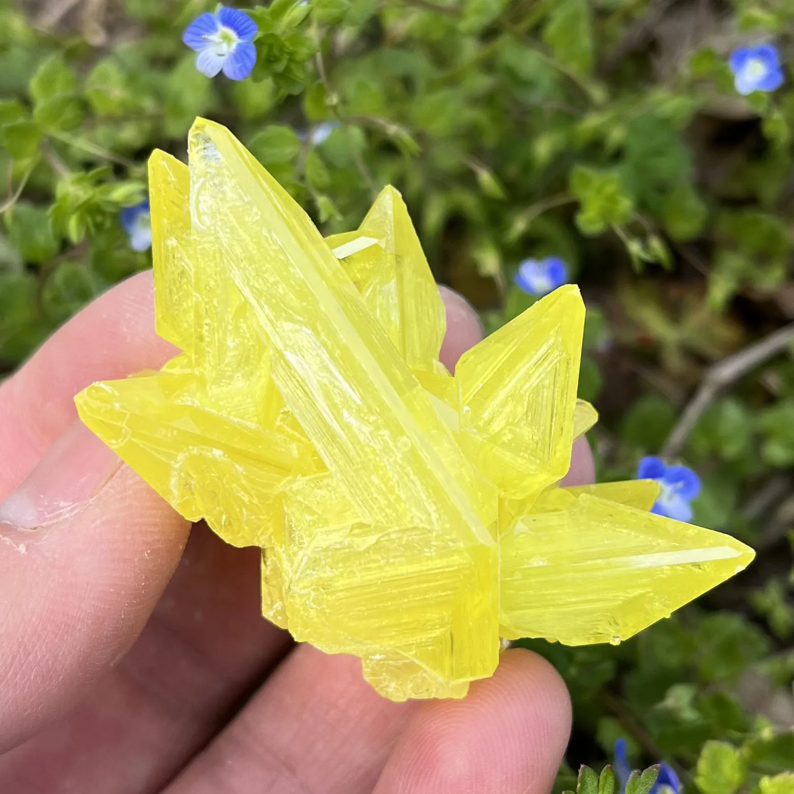 Natural yellow sulfur rock quartz crystal rough stone mineral specimen meditation energy aura healing stone room decoration