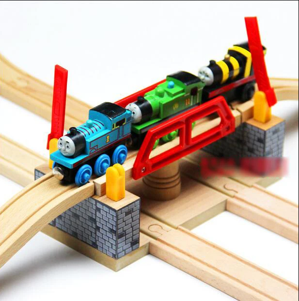 Houten Brug Luxe Multifunctionele Roterende Dubbelsporige Railwagens En Accessoires Geschikt Voor Houten Elektrische Auto Pd78