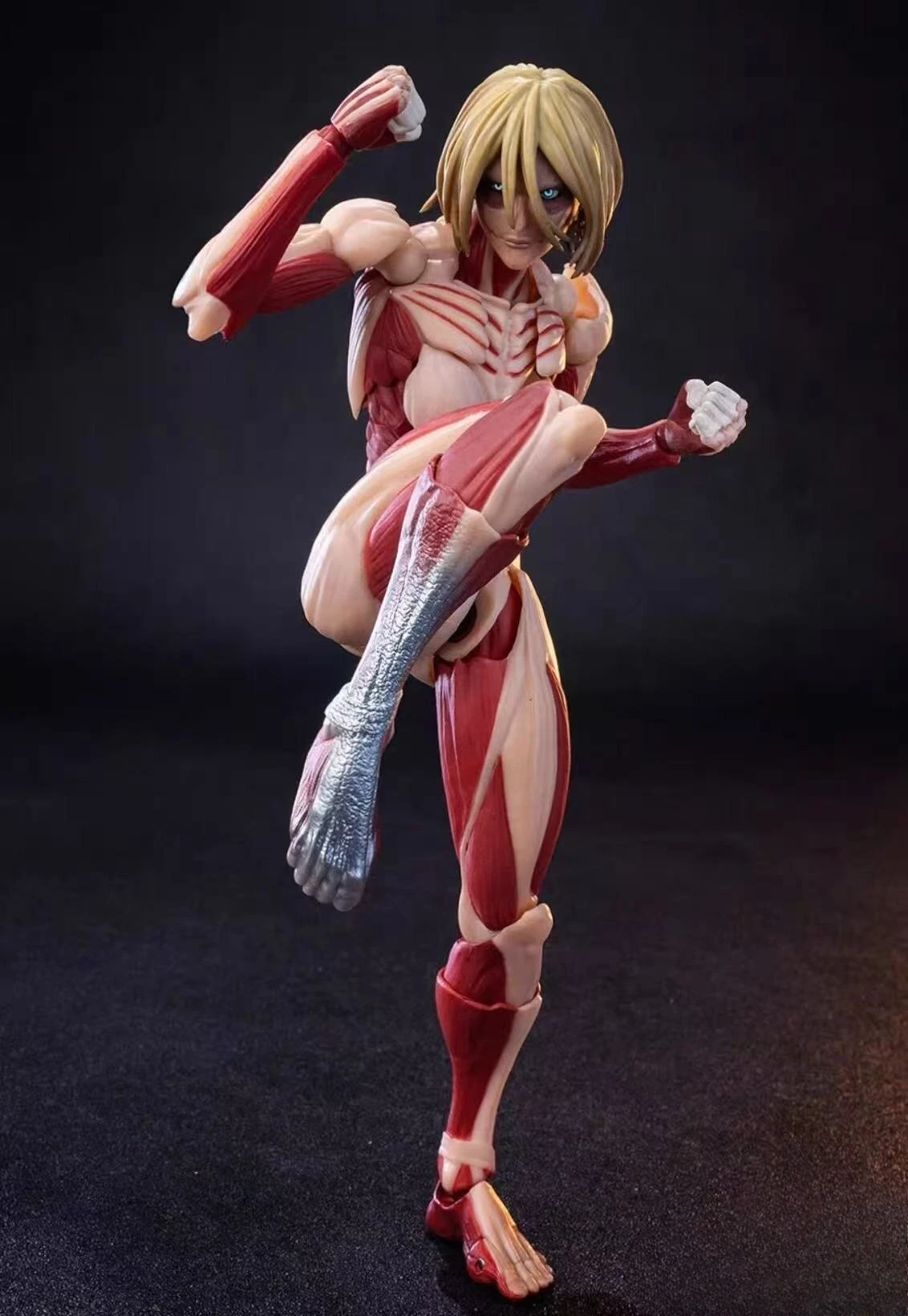 Original Kaiyodo Revoltech Amazing Yamaguchi Attack on Titan NR068