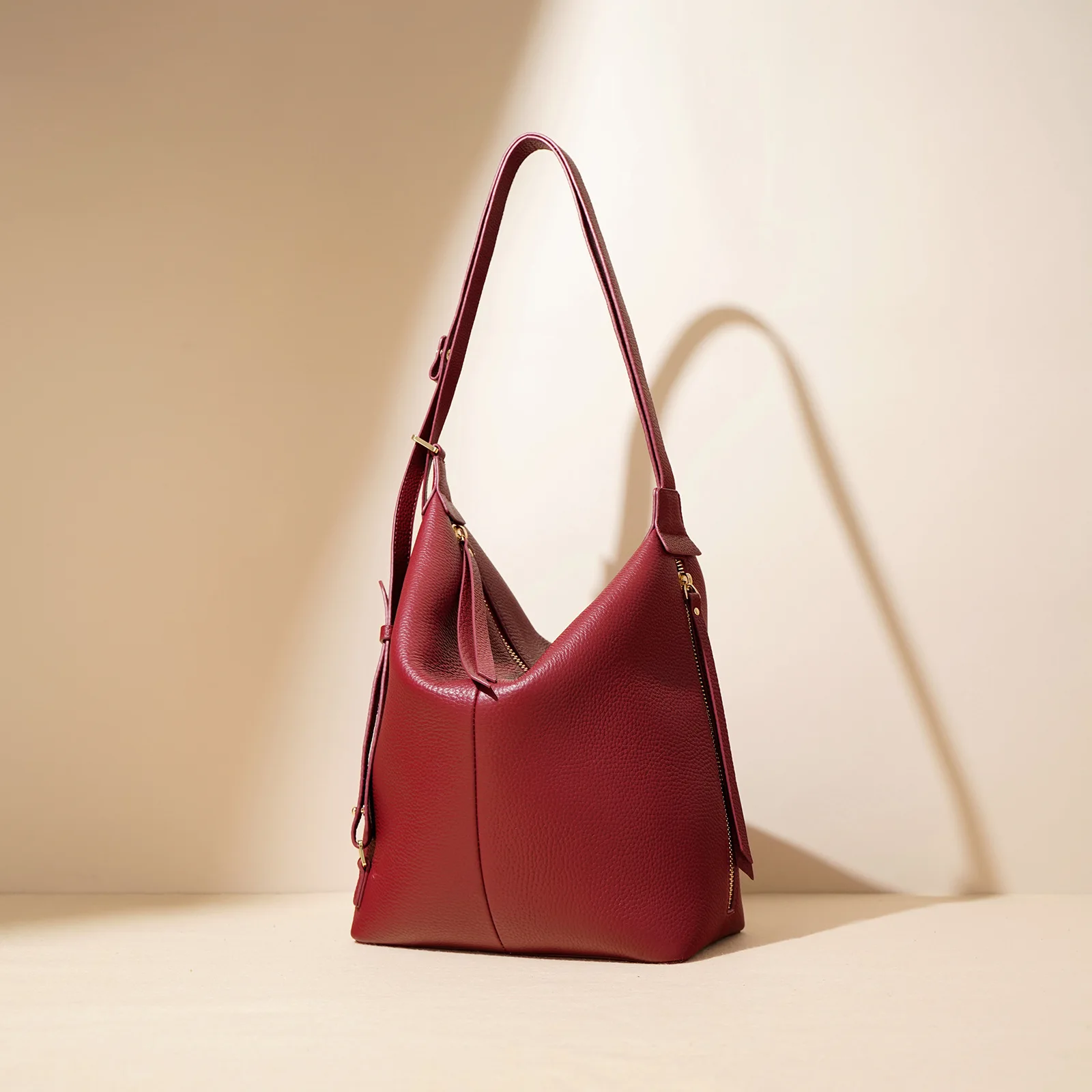 

Large Capacity Diaper Bag with Multiple Pockets for Travel Outdoor Daily Use Stroller Straps Waterproof Fabric Easy Clean