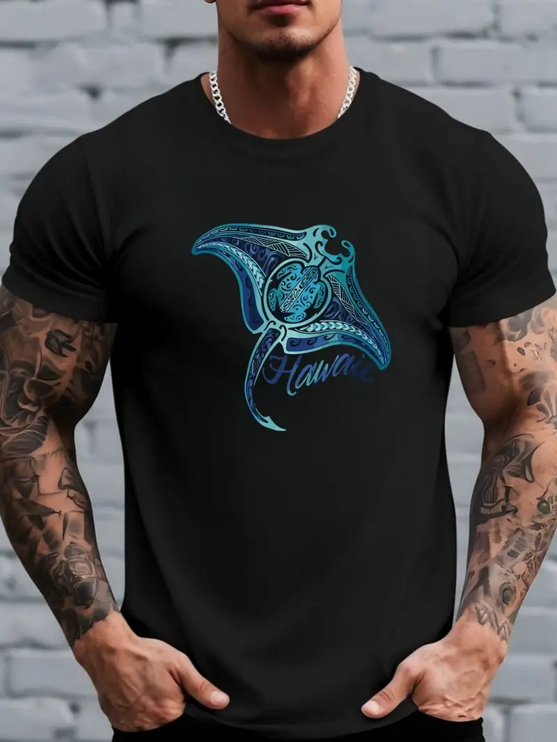 Men's Tribal Style Manta Ray Hawaiian Print T-Shirt, Polynesian Ocean Breeze Round Neck Casual Beach Short Sleeve Top For Men