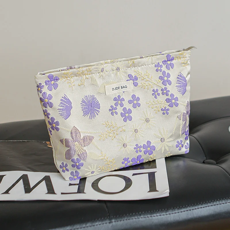 Women\'s Makeup Bag Purple Flowers Large Capacity Cosmetics Storage Bag Portable Travel Toiletry Bag Commuter Clutch Cloth Bag