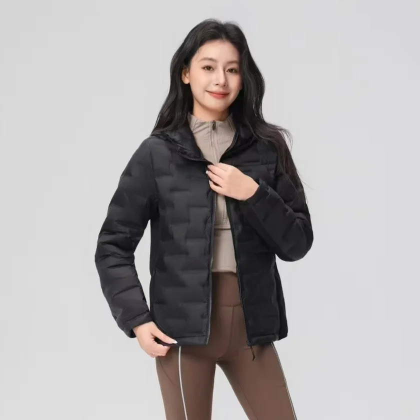 سترة بغطاء للرأس من الاتجاه إلى الأمام. يملأ البطة البيضاء بنسبة 90% هذا المنتفخ خفيف الوزن لملابس الشتاء الأنيقة والمريحة. #5