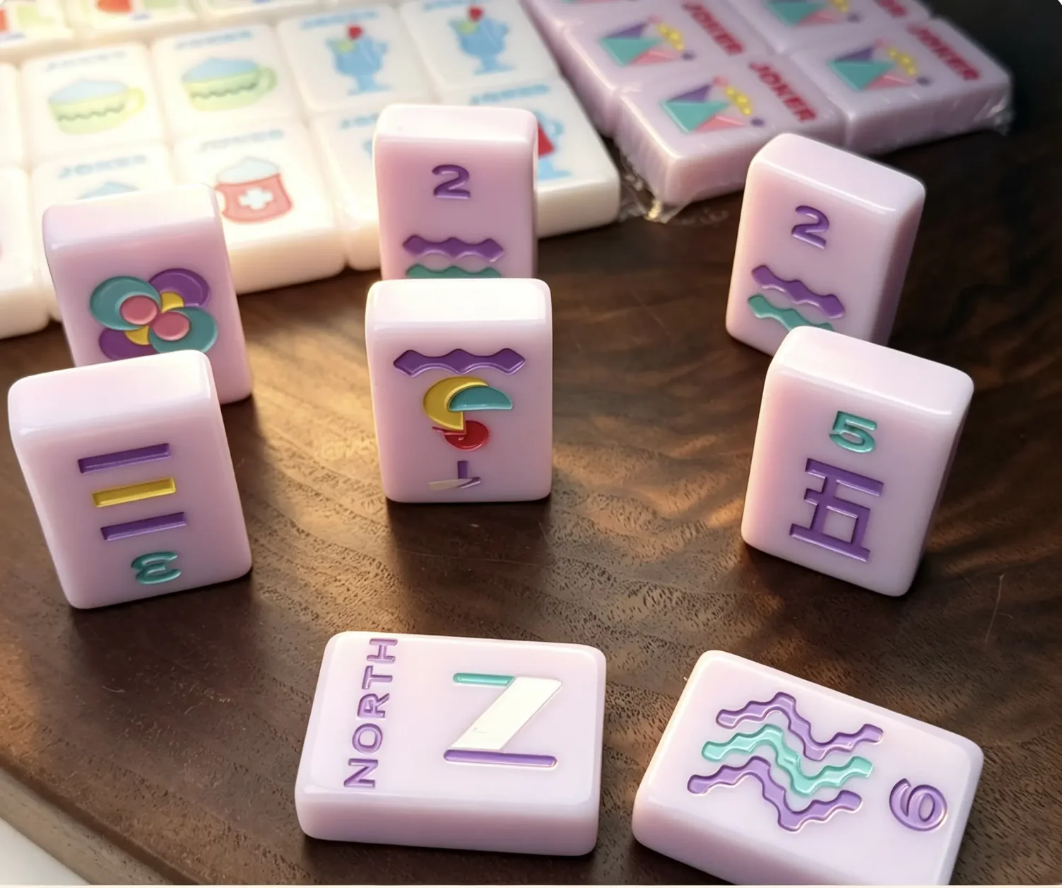 

XTY 160-Piece American Mahjong Set Pink-Purple Acrylic Tiles Summer Atmosphere Modern Family Gatherings Travel Leisure