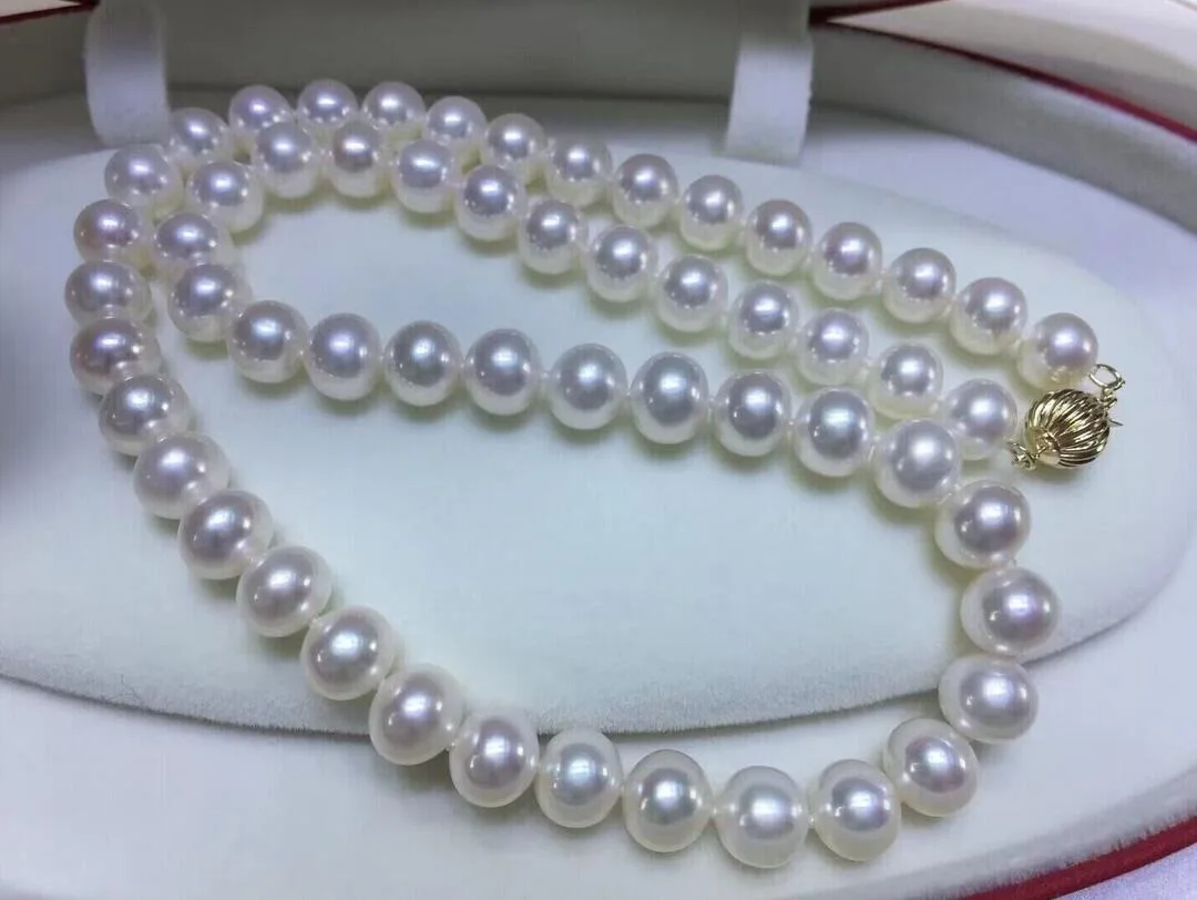 Elegant 9-10mm South China Sea Round White Pearl Necklace 18 inches 14k