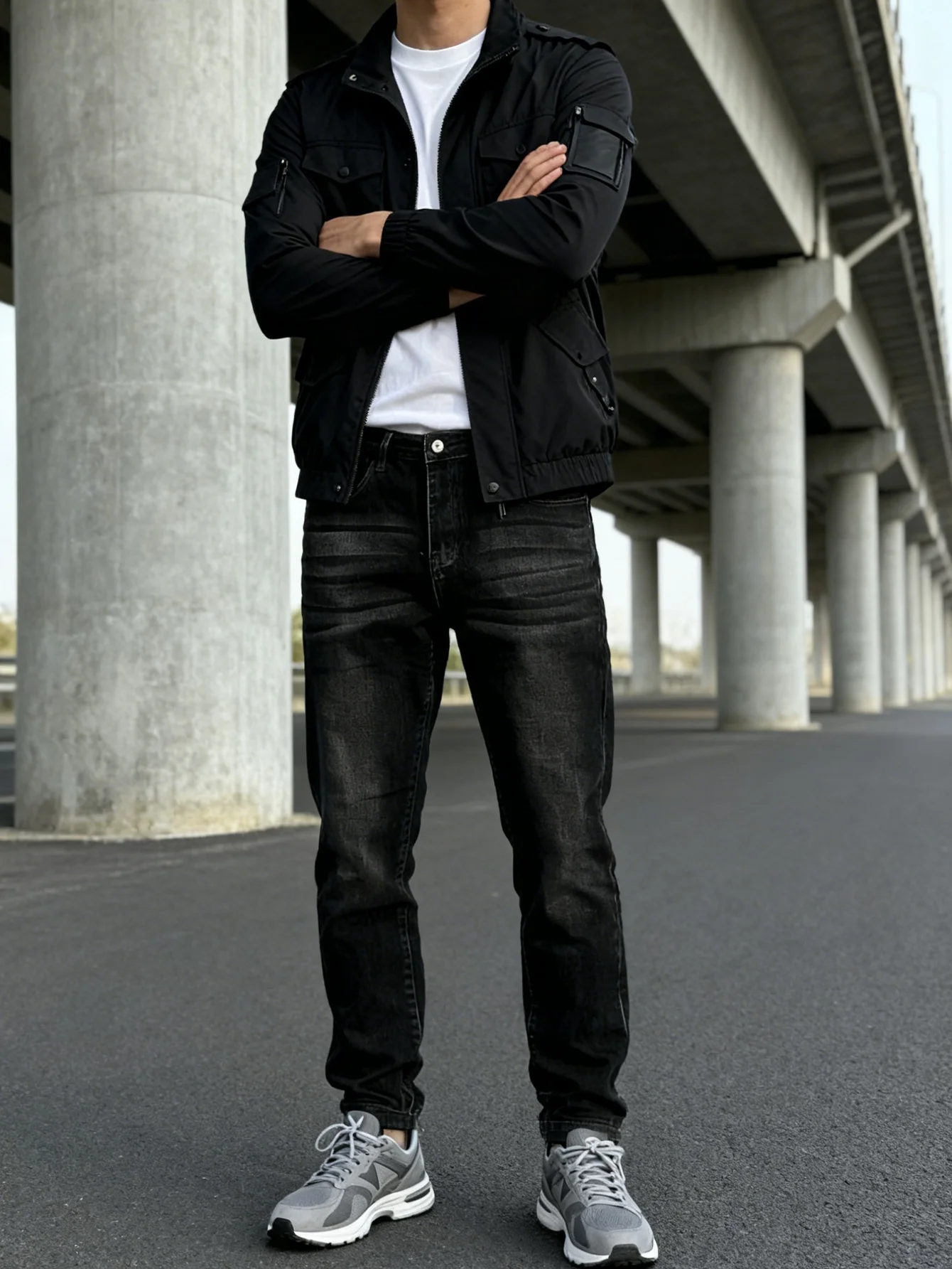 

Contemporary Black Y2K Men's Original Drip Jeans Pants Slim Fit Casual Denim No accessories or belts included