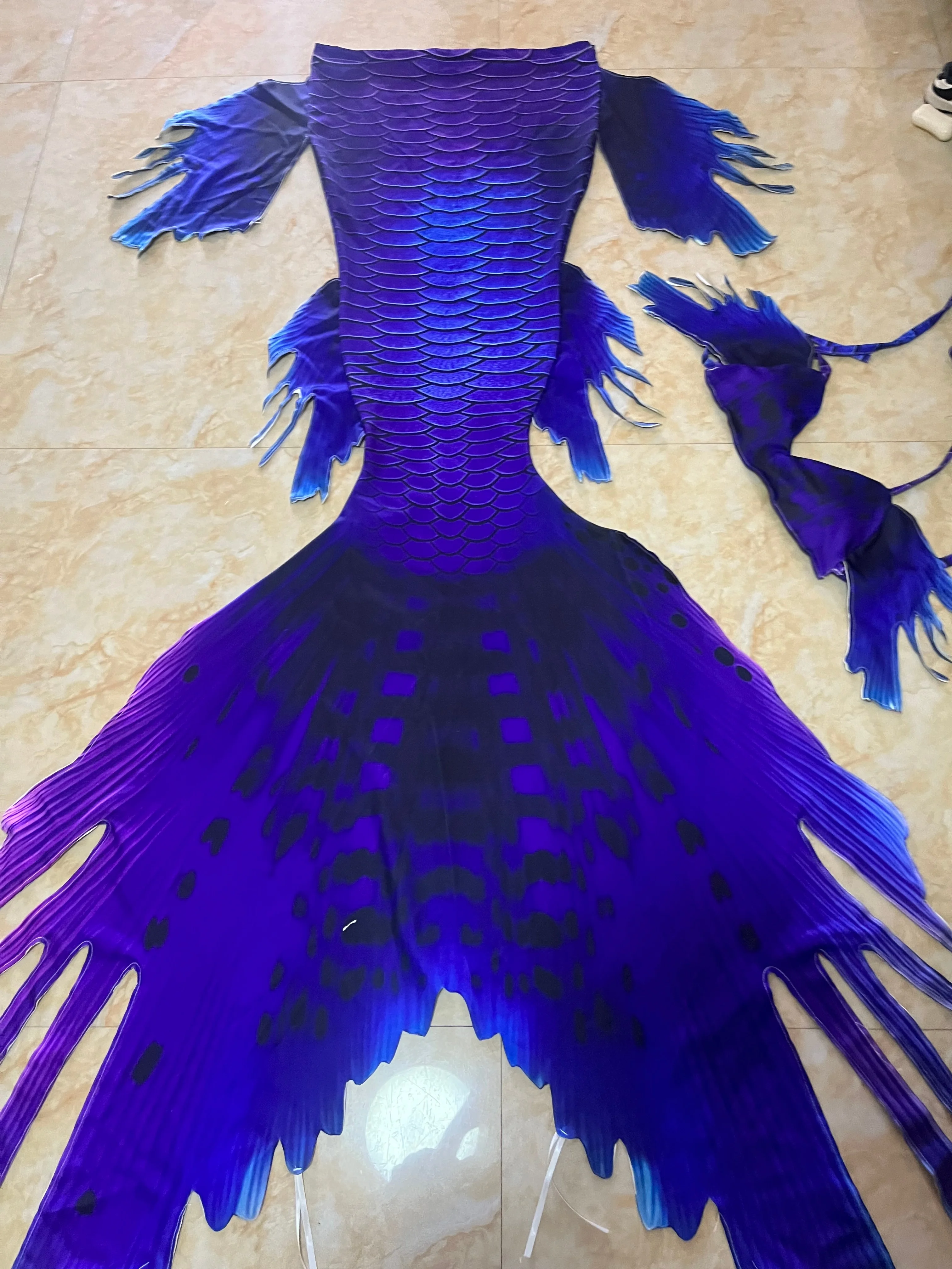 

Dark Blue Adult Mermaid Tail Professional Underwater Training And Performance Costume For Aquariums