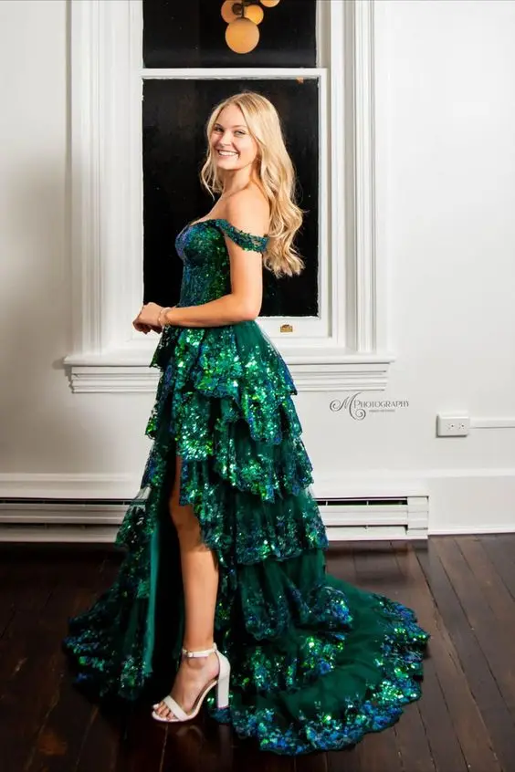 Sparkly Hunter Green Off spalla abiti da ballo Ruffles Tiered Applique gonna fessura abito da sera Plus Size Occasion Dress