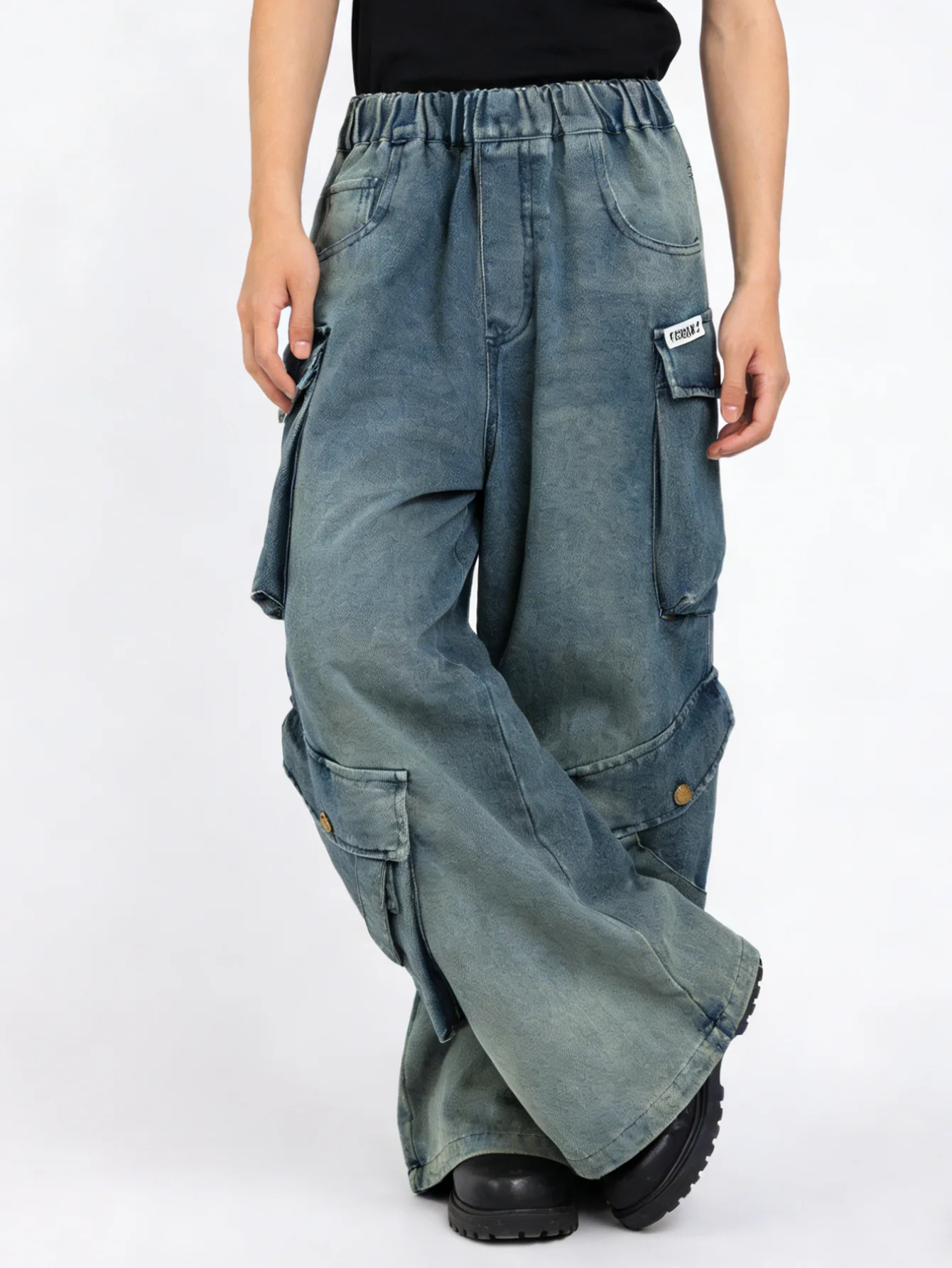 Boys' and teenagers' spring loose-fitting workwear jeans, suitable for daily wear, school, leisure, and outdoor activities