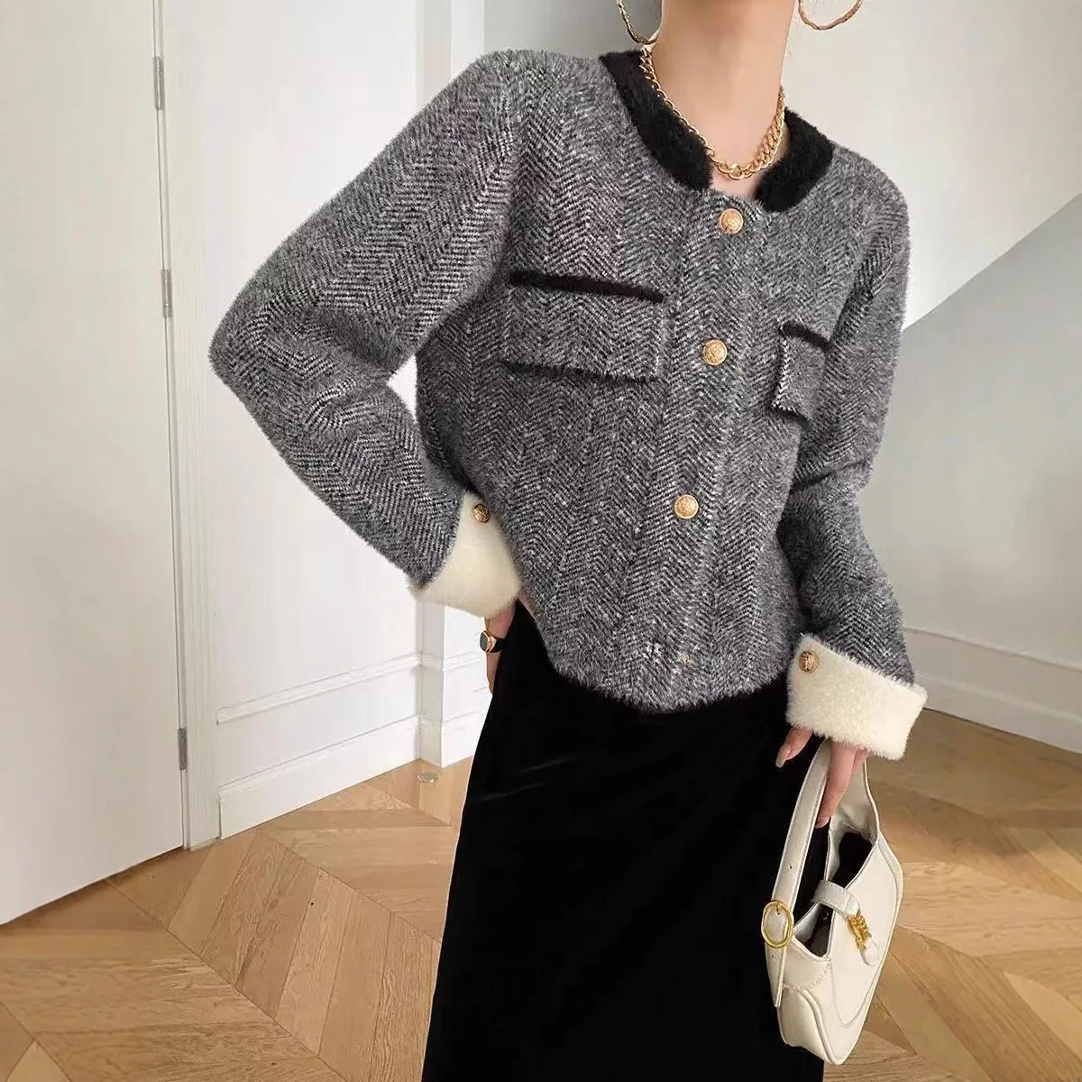 

2025 Autumn/Winter New Style French-Style Synthetic Felt Wool Small Chino Neckline - Loose-Fitting Long-Sleeved Knitted Sweater