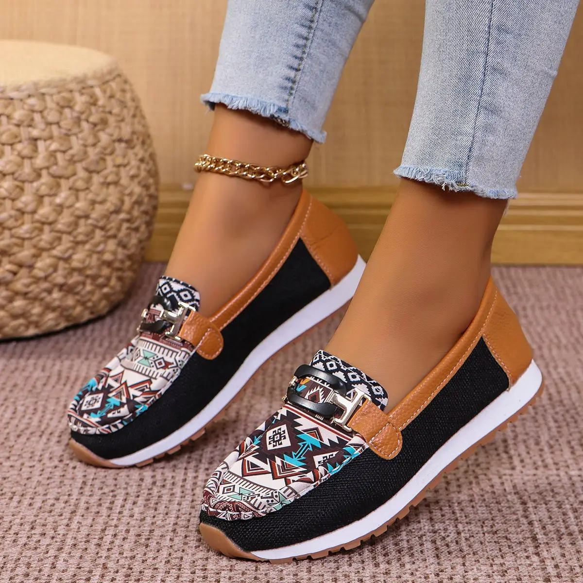 Women's plus-size ethnic style metal buckle low-top single shoe cover foot slip-on casual single shoes