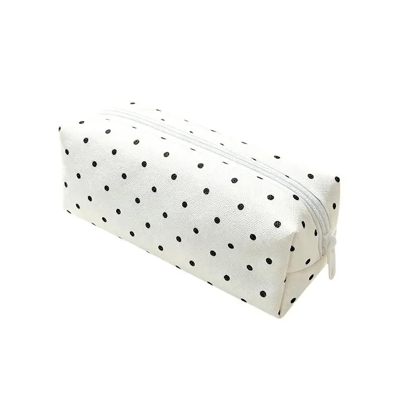 Weißes Stifteetui aus Canvas mit Polka-Dot-Muster, ausgestattet mit einem robusten Reißverschluss und großem Fassungsvermögen, ideal für Schüler, Schule, Büro und zur Aufbewahrung von Schreibwaren. – Detail 5