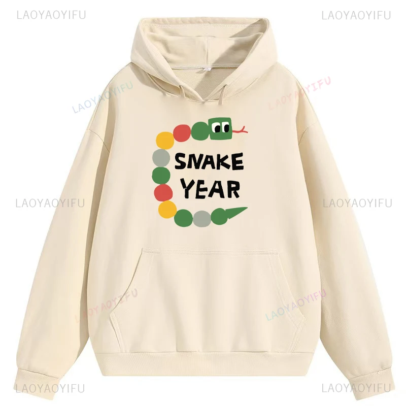 Kawaii lustige Cartoon-Schlange, Jahr 2025, Frau, bedruckter Kapuzenpullover, chinesisches Mondneujahr, Unisex, Erwachsene, Tropfen-Schulter-Pullover, Heimparty