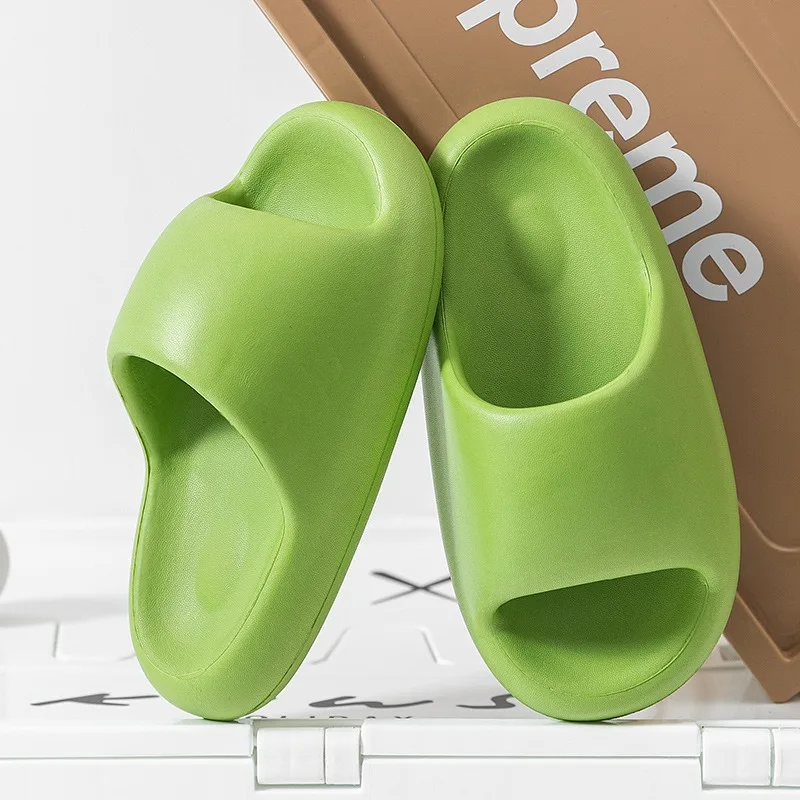 Mode femmes pantoufles été plat léger EVA maison salle de bain pantoufles confort Massage Couples intérieur diapositives chaussures de douche