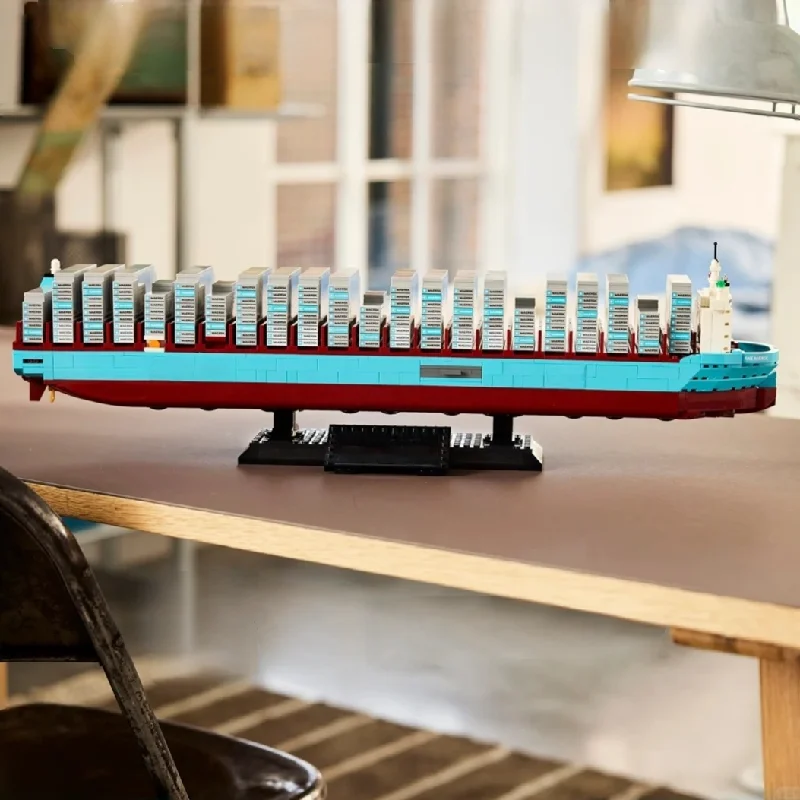 2026 New Birthday Holiday Gift Large Dual-Fuel Cargo Container Ship Building Blocks Craft Model Counter Display DIY Bricks Toy