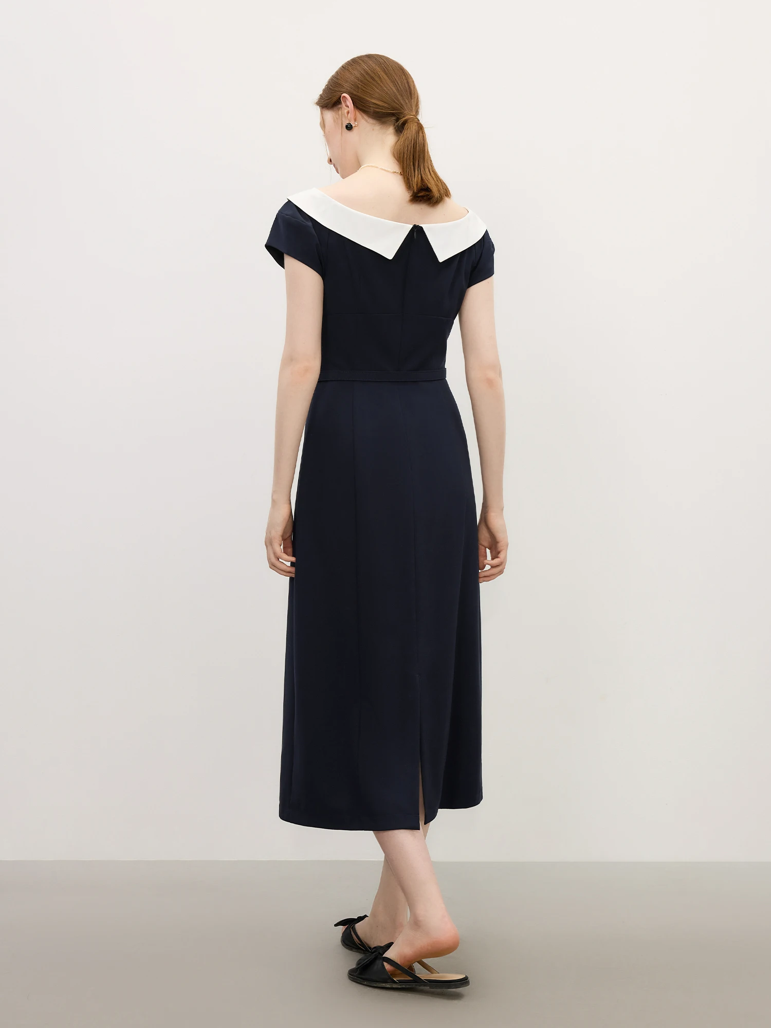 FSLE Kontrast Farbe Spleißen Laterne Hülse Kleid Weibliche 2025, Sommer Neue Ein-linie Hemd Kragen Mid-länge Kleid 25FS12849