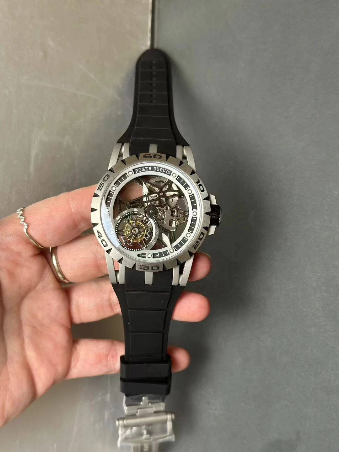 ساعة ميكانيكية أوتوماتيكية فاخرة للرجال - ساعة يد أنيقة للولائم والترفيه هدية مثالية له