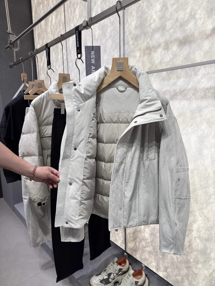 New Winter Mens Down Coat Designer Stand Collar Warm Long Sleeve Outerwear Zipper Loose Fit Distressed Style Casual Jacket Male