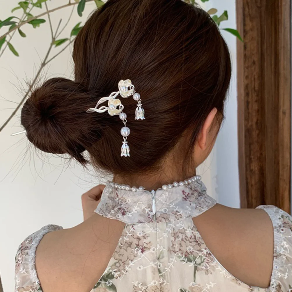 

2pcs Pearl Flower Chopsticks Girls Women Hair Stick Buns Styling Tool Chinese Retro Hair Fork Wedding Bridal Decoration