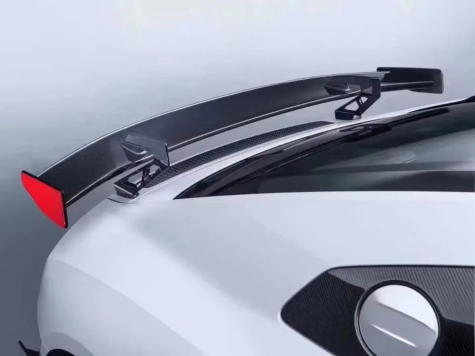 High Quality Carbon Fiber Tail Fins for  R8 TT A4 A6 A7 A8 RS General Purpose Large Tail Wing Spoiler