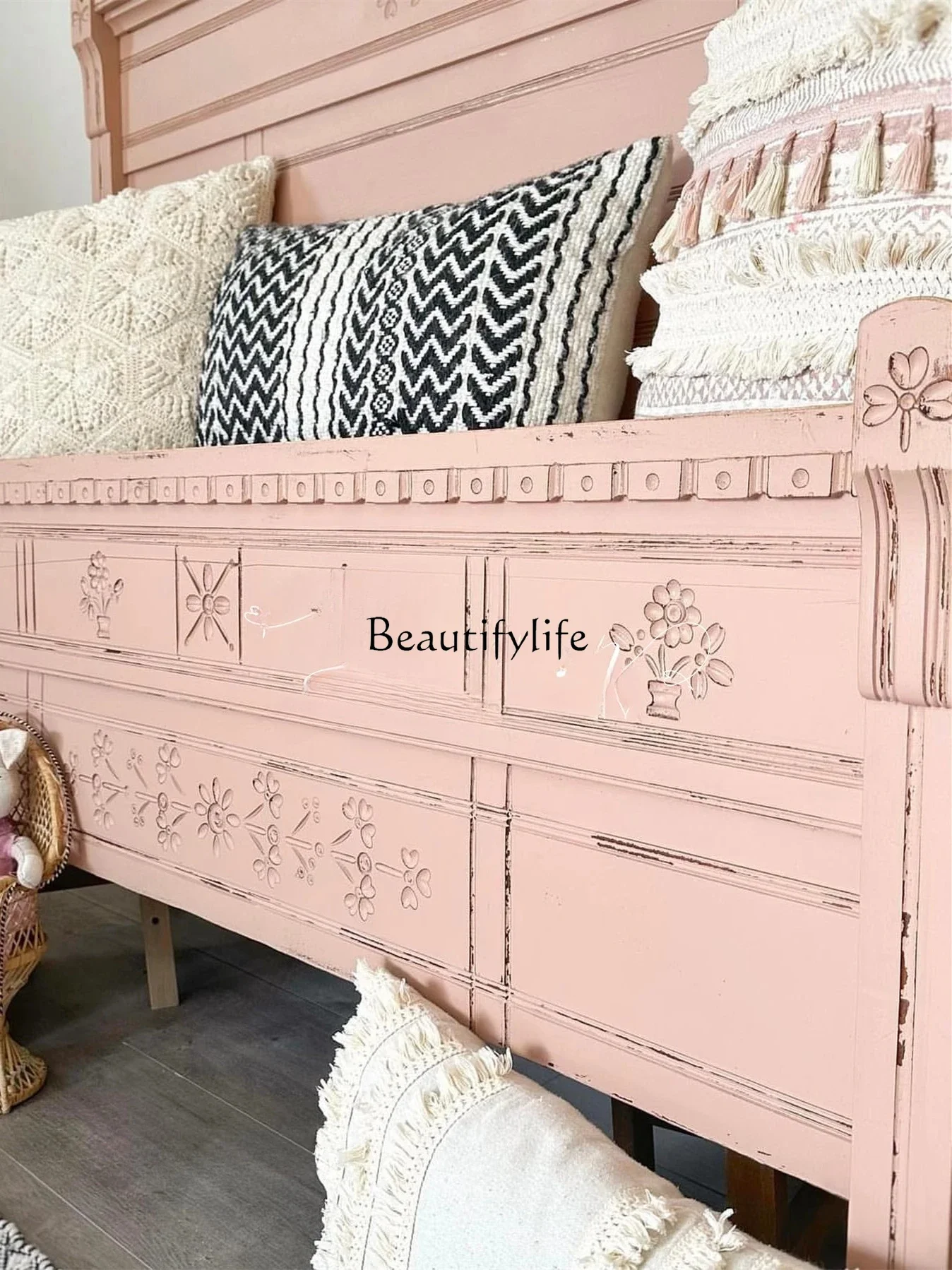 

yj7 French Retro Solid Wood Pink Distressed American Hand Carved 1.8m Double Princess Bed Furniture