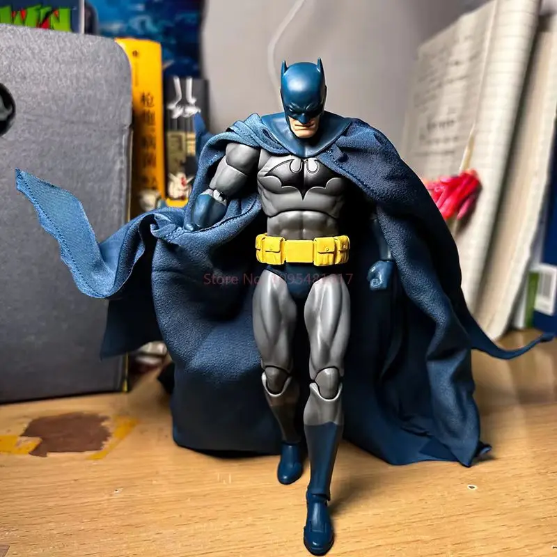 جديد في المخزون مافيكس 105 النسخة الهزلية هش باتمان الأزرق العدالة الدوري عمل الشكل للأطفال جمع لعبة هدية الكريسماس #5