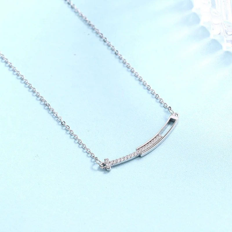 1 Pcs Women Cool Style Smiling Copper and Zirconia Pendant with Stainless Steel Chain Combination of Versatile Jewelry
