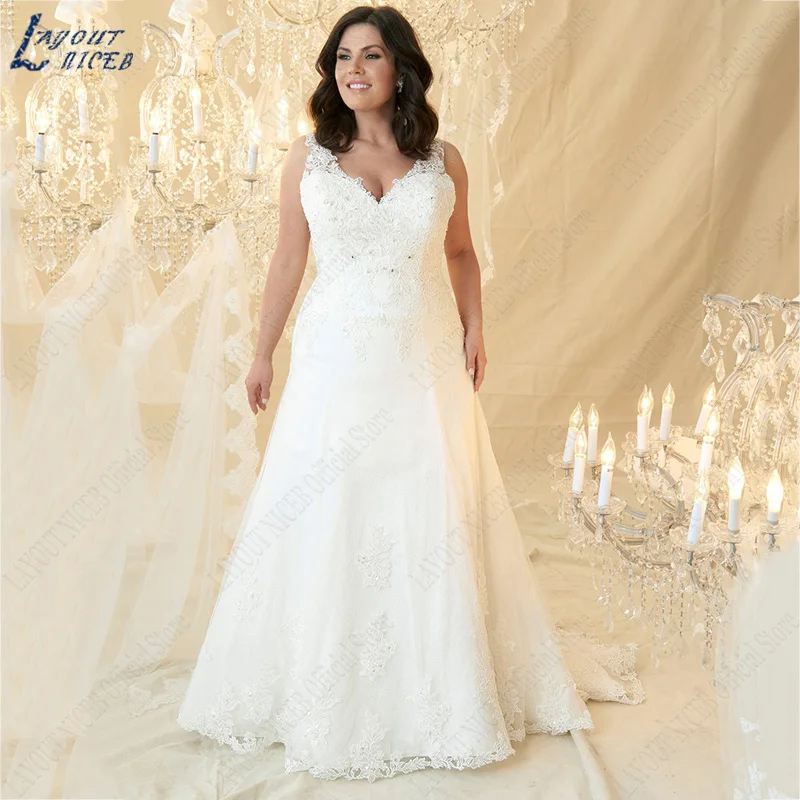 LAYOUT NICEB Plus Size abiti da sposa scollo a v senza maniche Appliques perline vestido noiva boho Lace Up Back Sweep Train Custom Made Abiti da sposa taglie forti Scollo a V Senza maniche Appliques Perline vestido no