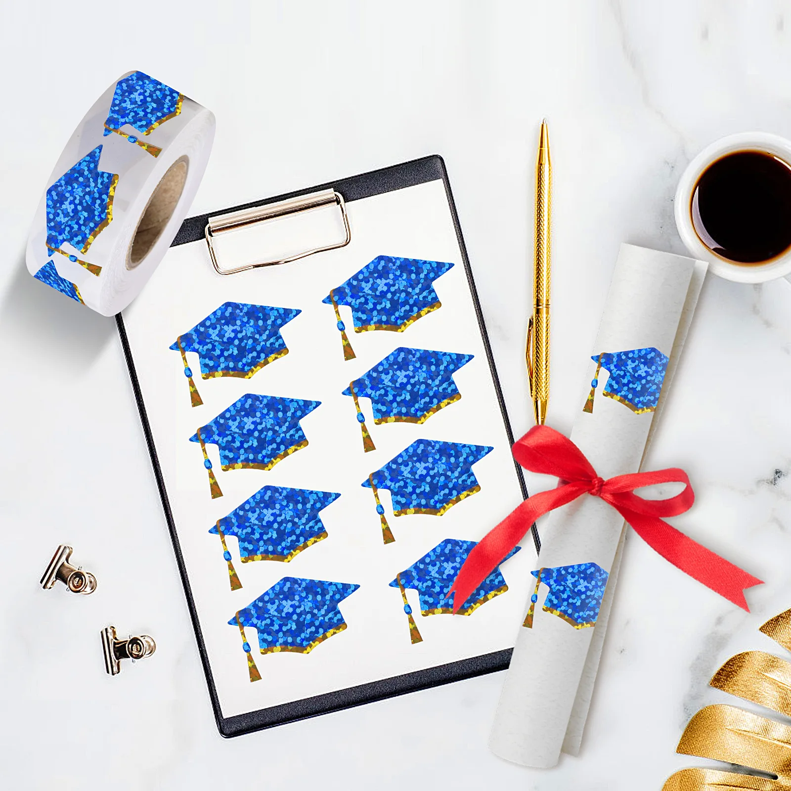 2 szt. Naklejki na czapki absolwentów, powlekane papierowe uszczelki do kopert, dekoracje na świętowanie klasy 2025, mini brokatowe etykiety
