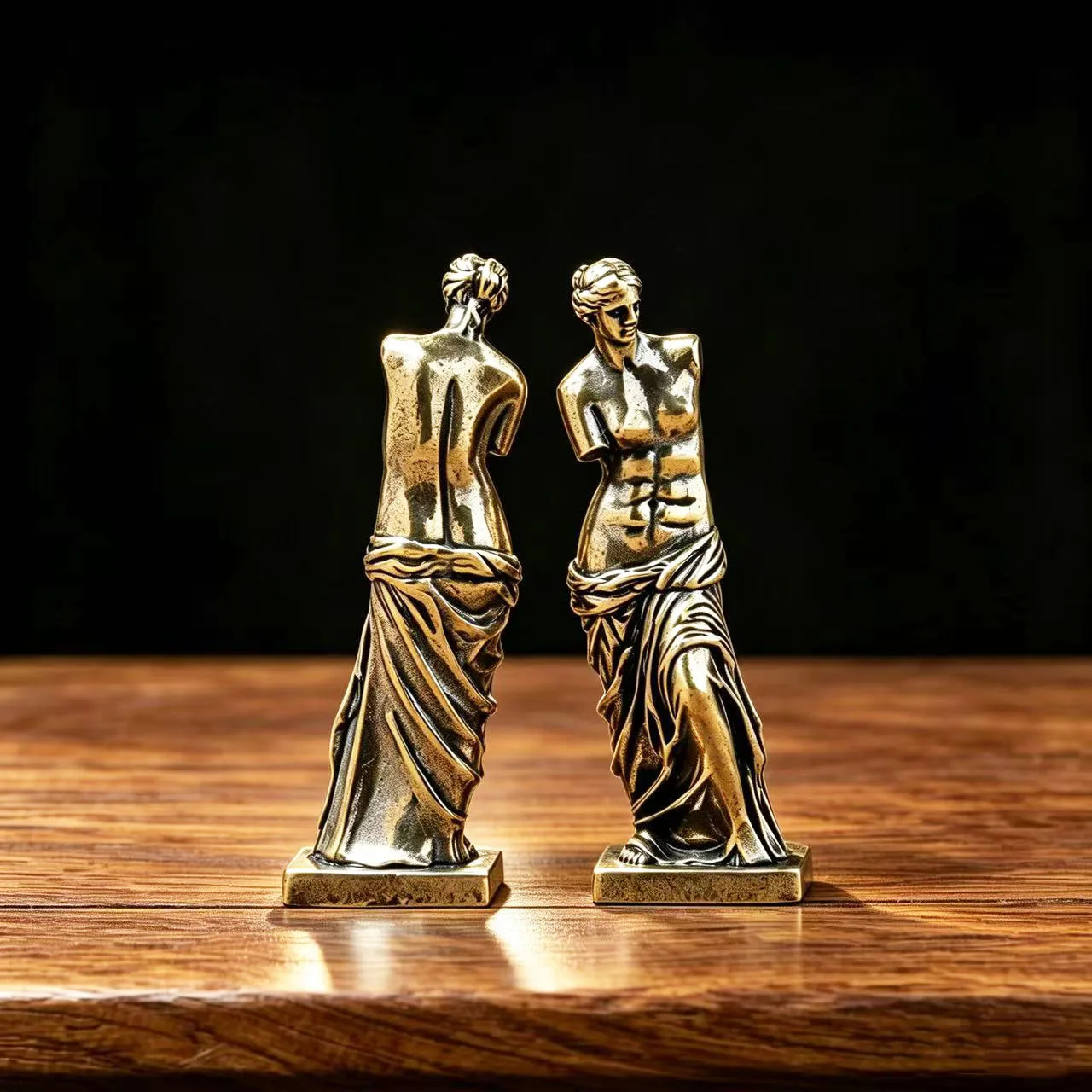 Brass Venus Statue Home Decor Figure of The Goddess of Love and Beauty, Creative Home Decor for Bookshelves