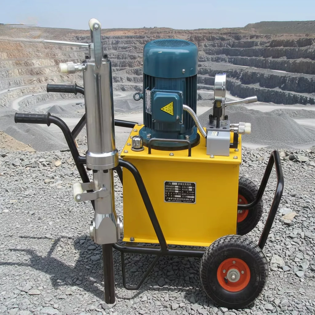 

Cuneo Idraulico Spaccaroccia Pinza Spaccacalcedruzzo Hydraulic Piston Splitter Gesteinsspalter Rock